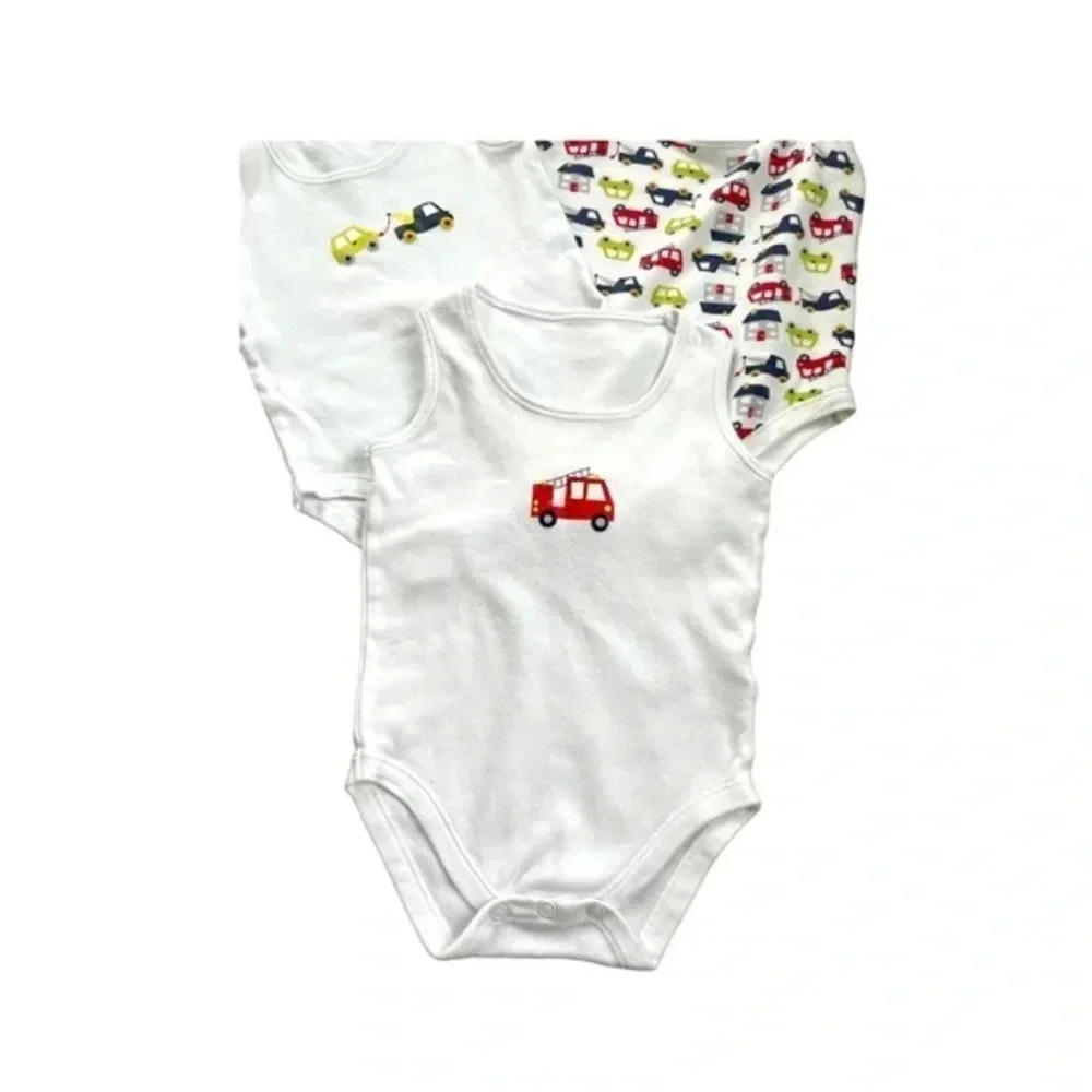 Bundle of 3 pueces of baby tank onesies car themed size 6-12 m white preloved